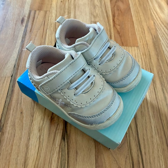 Bundle of 6 Toddler Baby Girl Shoes - Picture 3 of 8